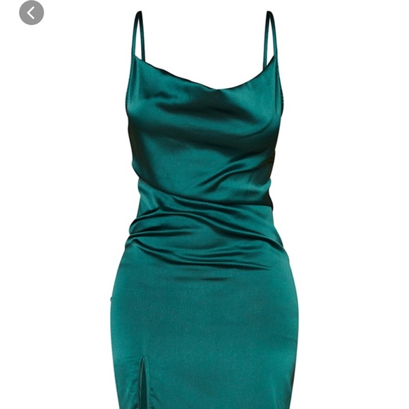 Emerald Green midi dress - Picture 2 of 3